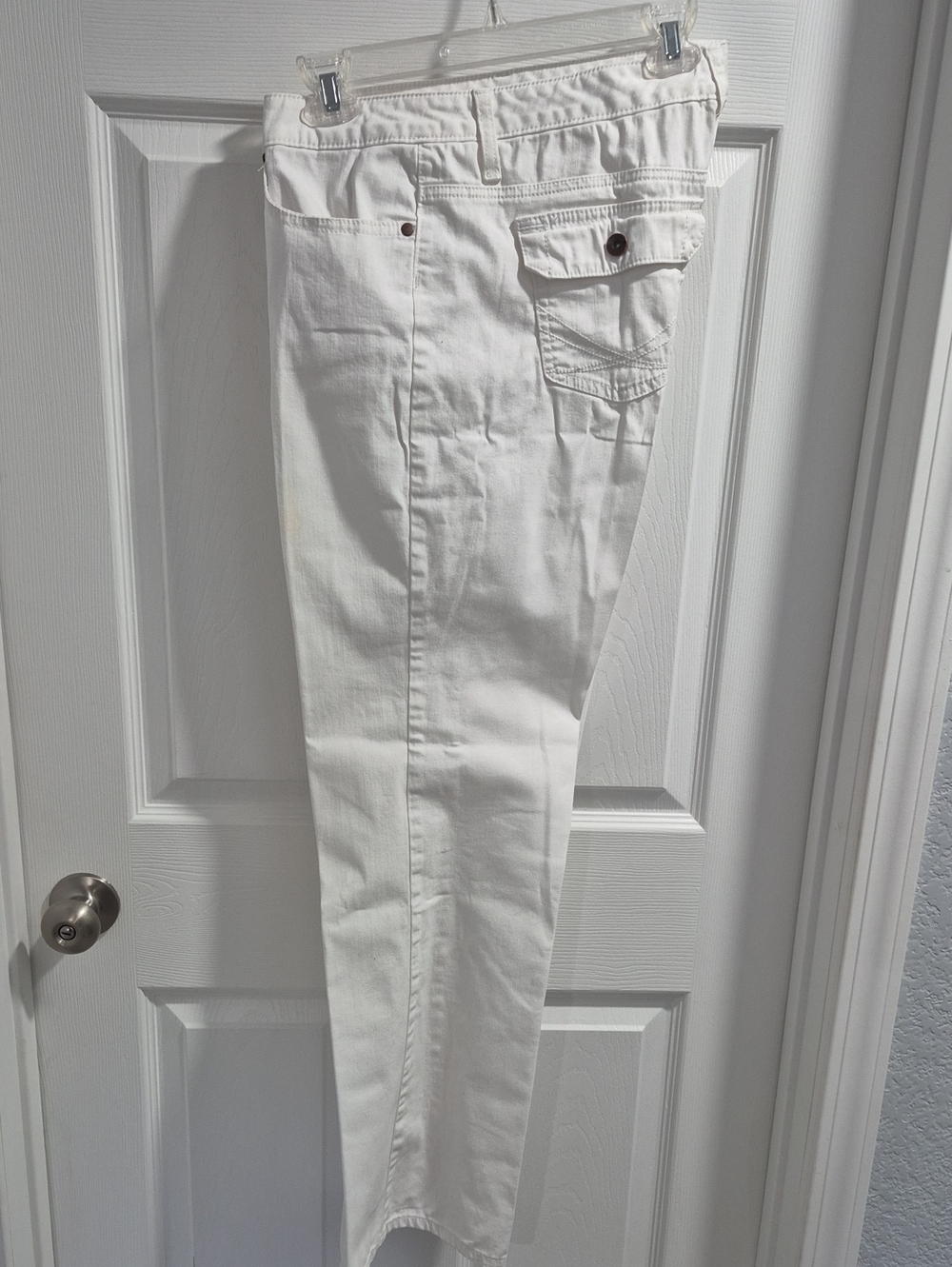 Lee Women’s Slim Straight Jeans in White
